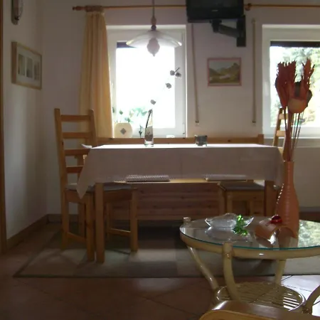 Gaestehaus Jeremias Apartament *